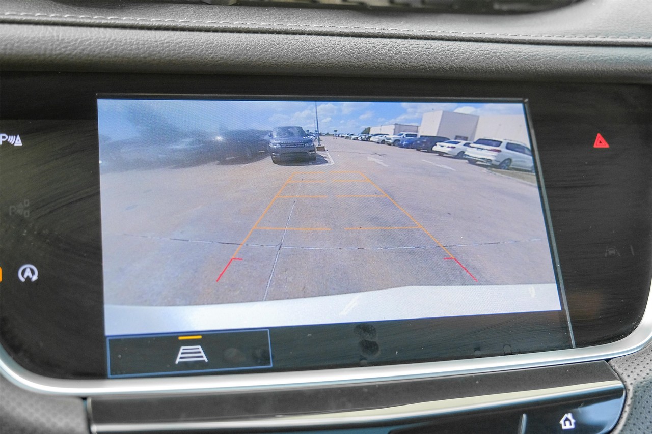 Cadillac XT5 Vehicle Main Gallery Image 24