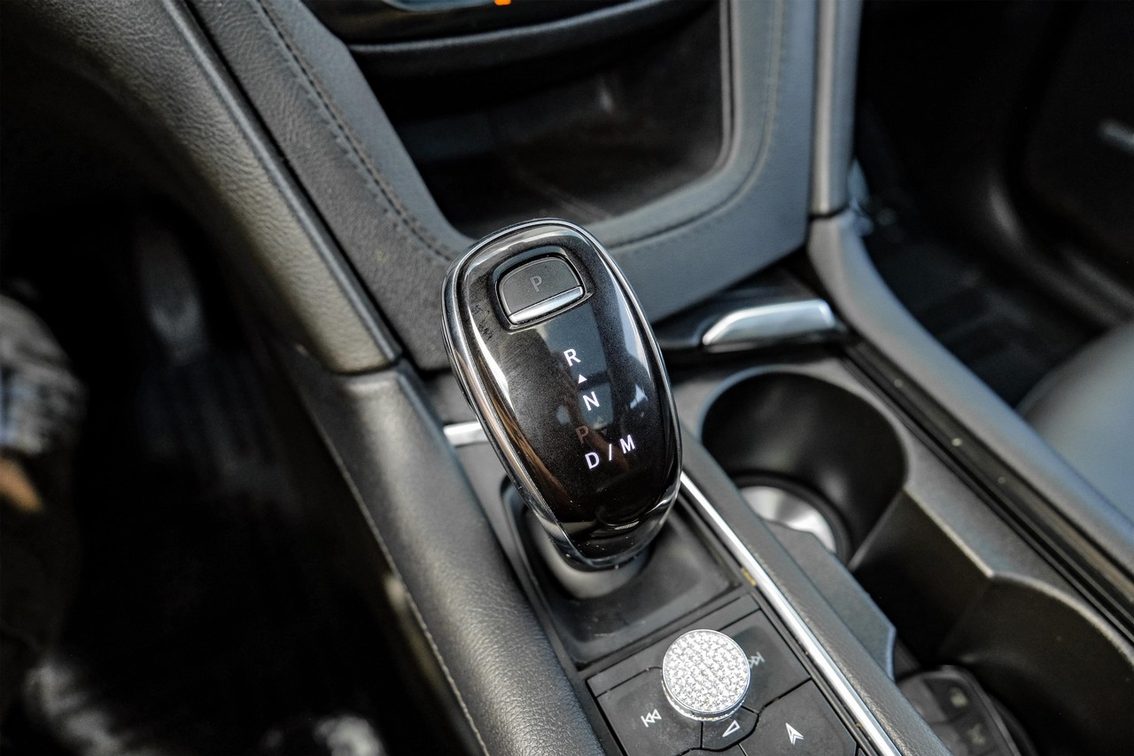 Cadillac XT5 Vehicle Main Gallery Image 26