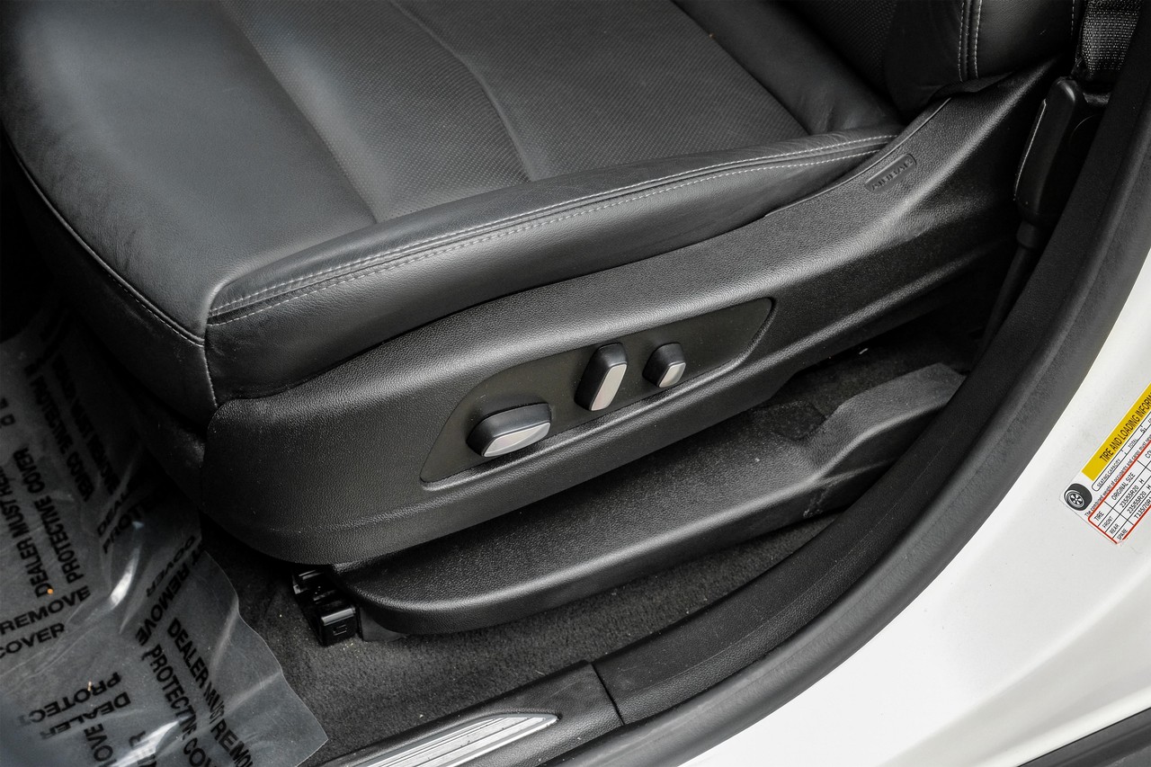Cadillac XT5 Vehicle Main Gallery Image 34