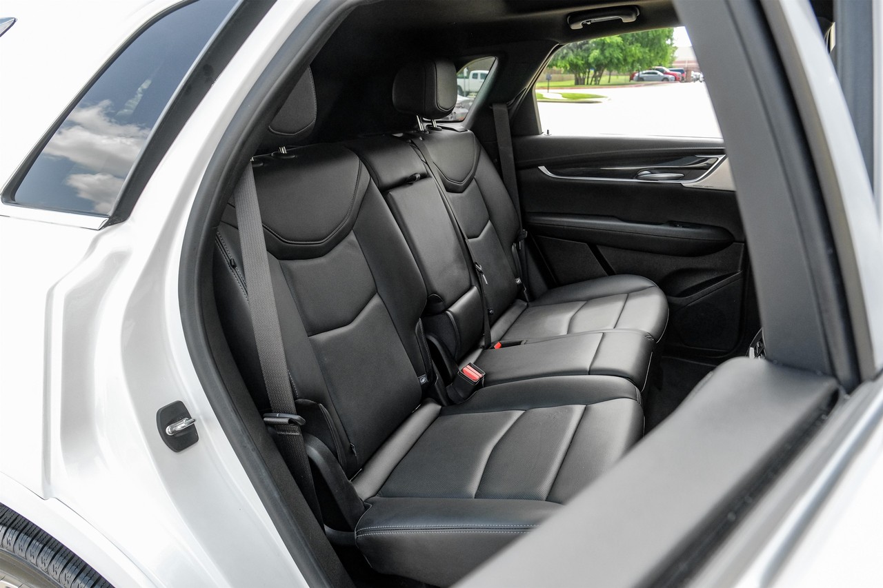 Cadillac XT5 Vehicle Main Gallery Image 36