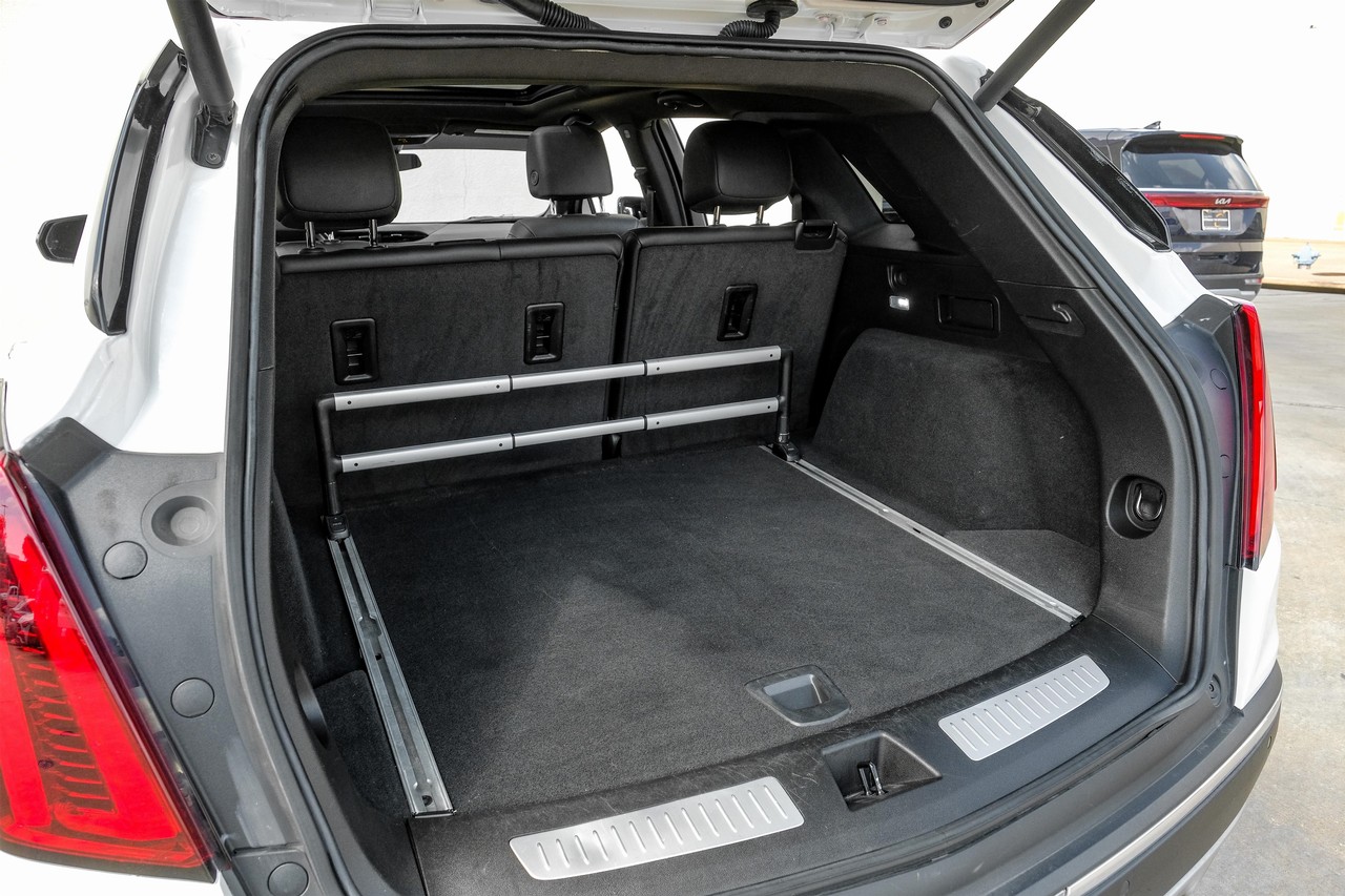 Cadillac XT5 Vehicle Main Gallery Image 50