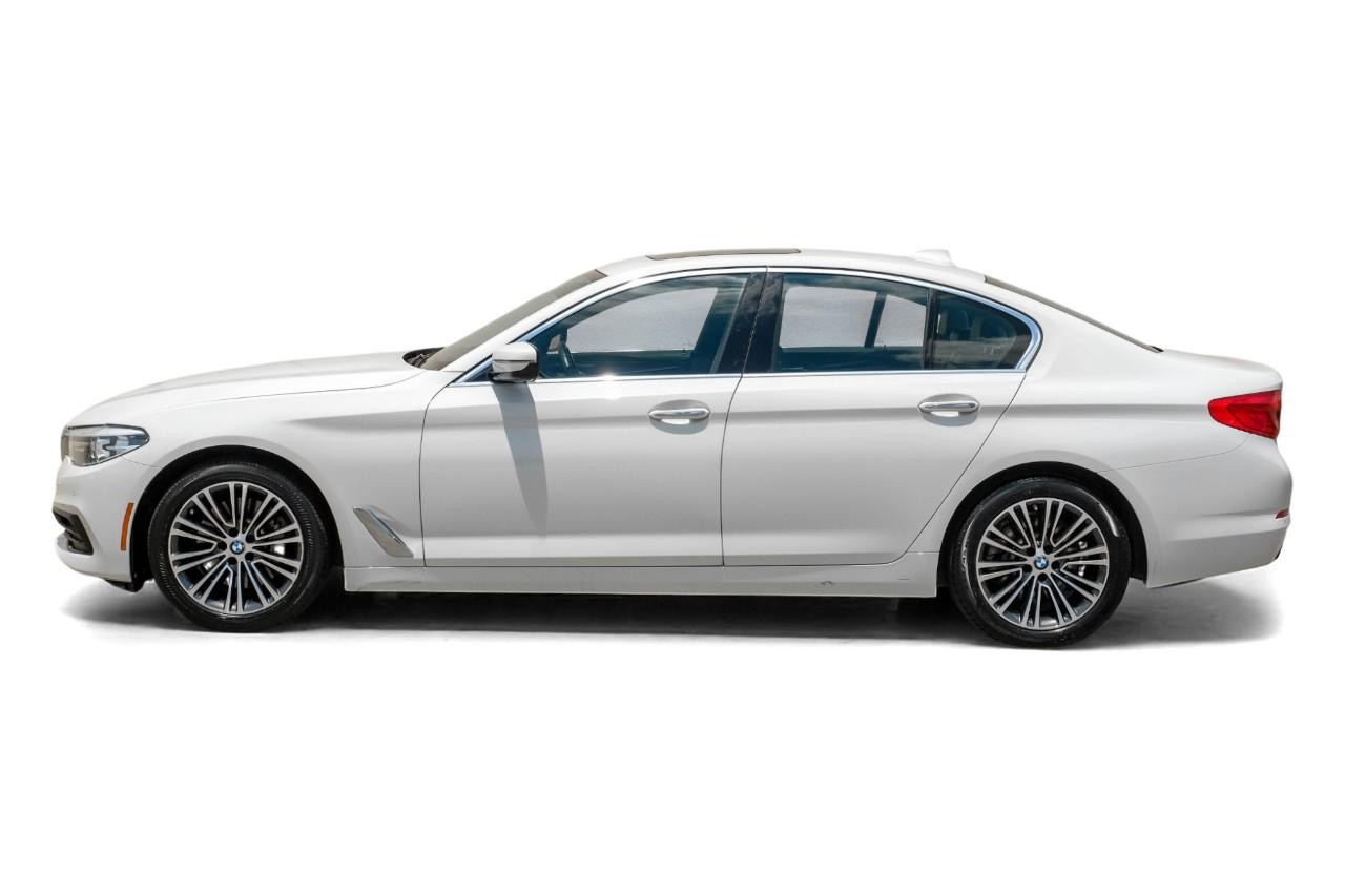 BMW 530i Vehicle Main Gallery Image 11