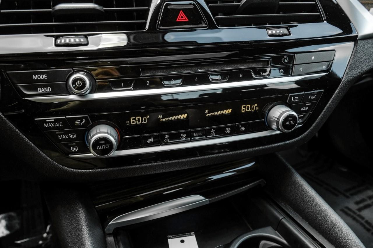 BMW 530i Vehicle Main Gallery Image 27