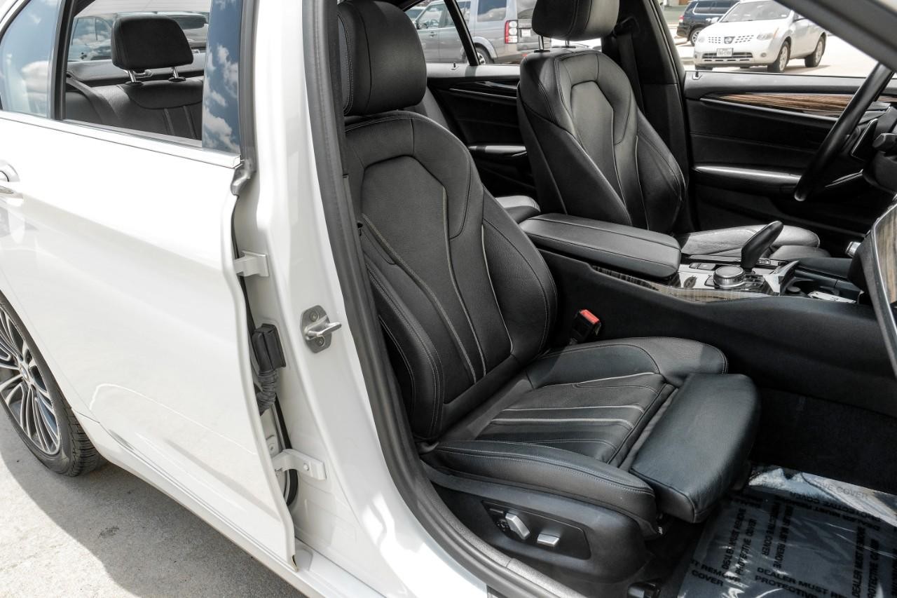 BMW 530i Vehicle Main Gallery Image 33