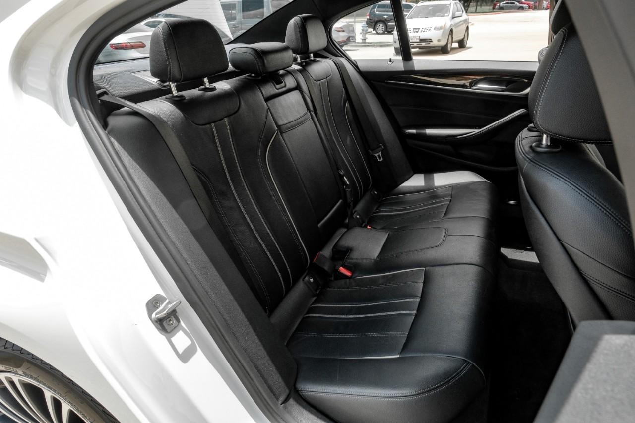 BMW 530i Vehicle Main Gallery Image 34