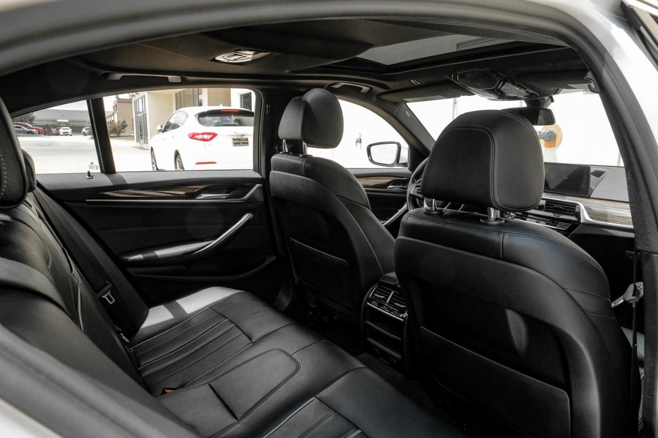 BMW 530i Vehicle Main Gallery Image 35