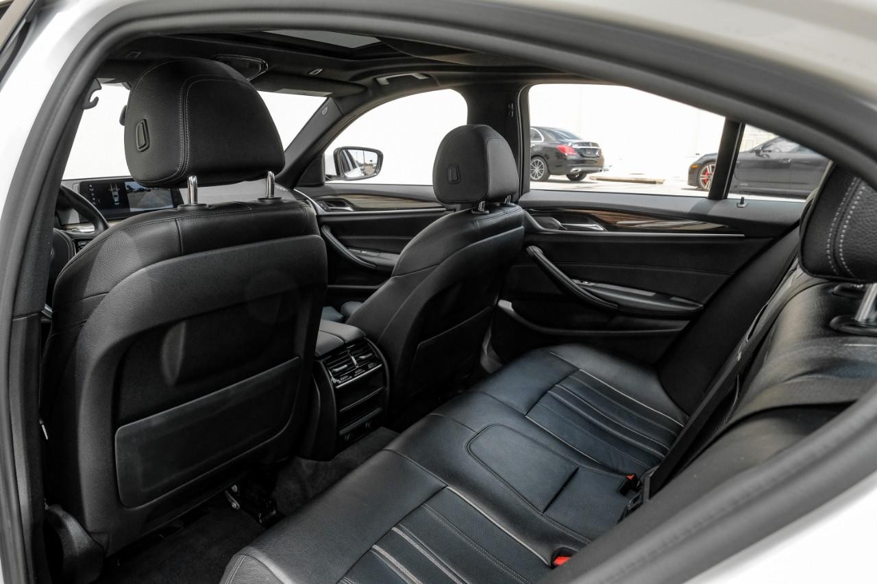 BMW 530i Vehicle Main Gallery Image 36