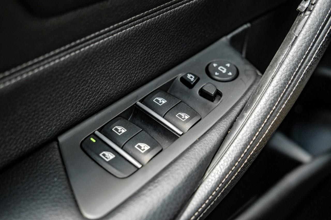 BMW 530i Vehicle Main Gallery Image 39
