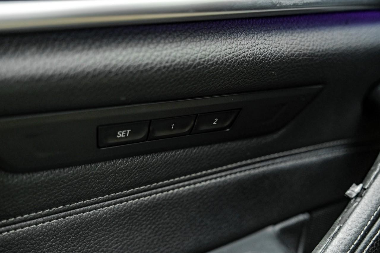 BMW 530i Vehicle Main Gallery Image 40