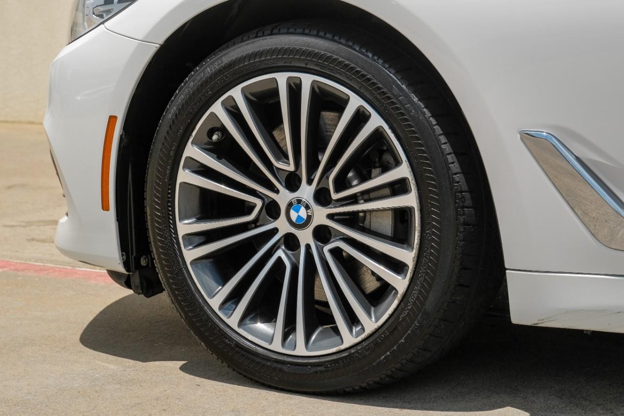 BMW 530i Vehicle Main Gallery Image 49