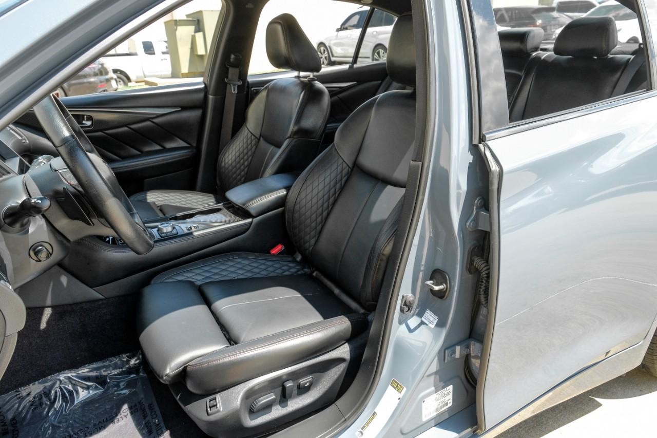 INFINITI Q50 Vehicle Main Gallery Image 04