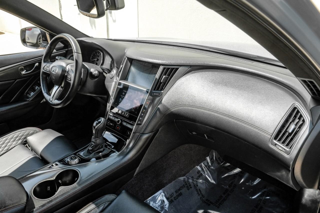 INFINITI Q50 Vehicle Main Gallery Image 12