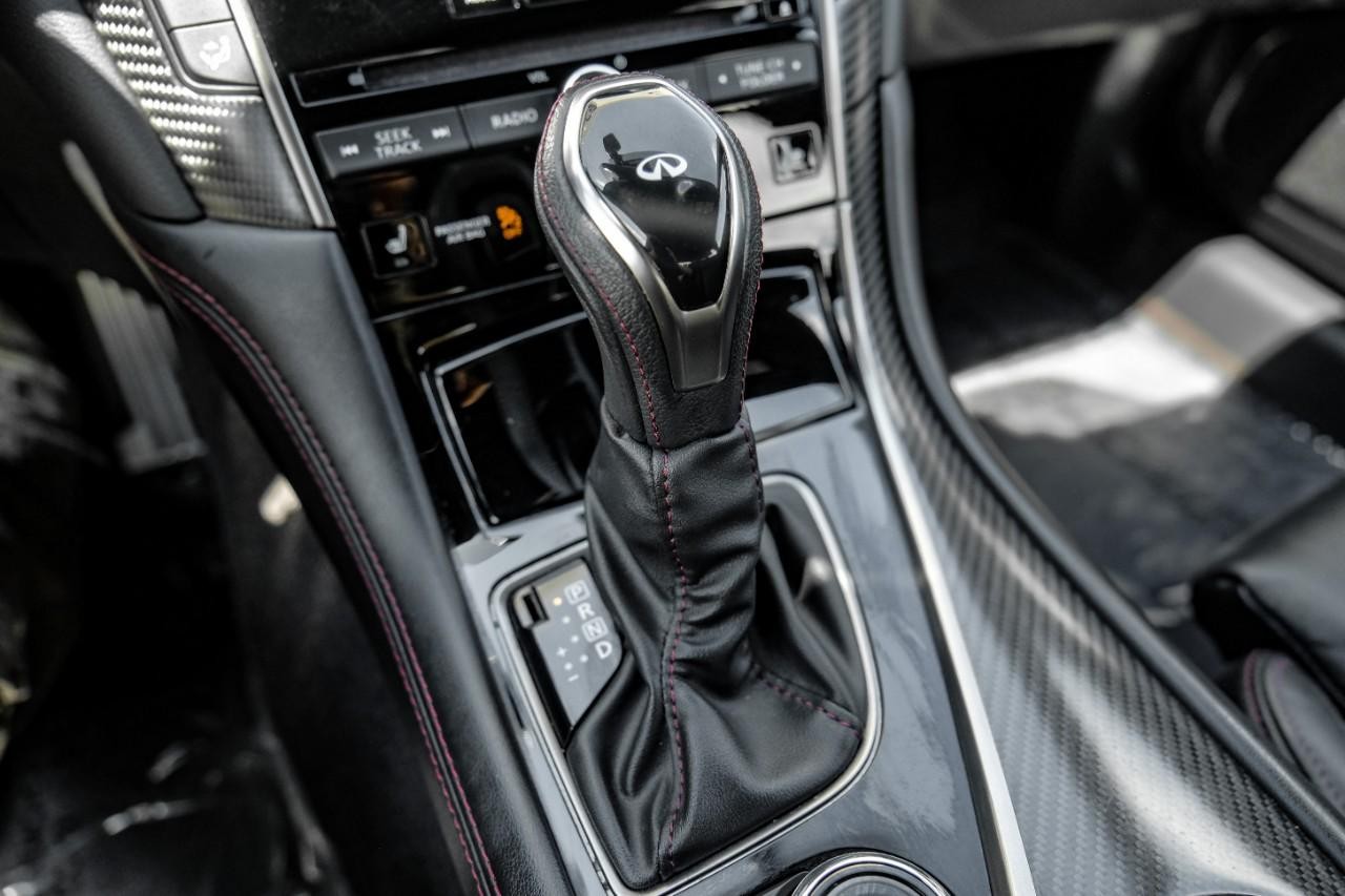 INFINITI Q50 Vehicle Main Gallery Image 24