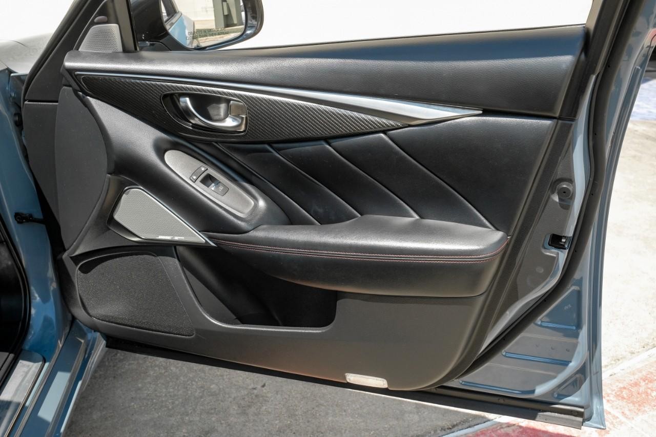 INFINITI Q50 Vehicle Main Gallery Image 40