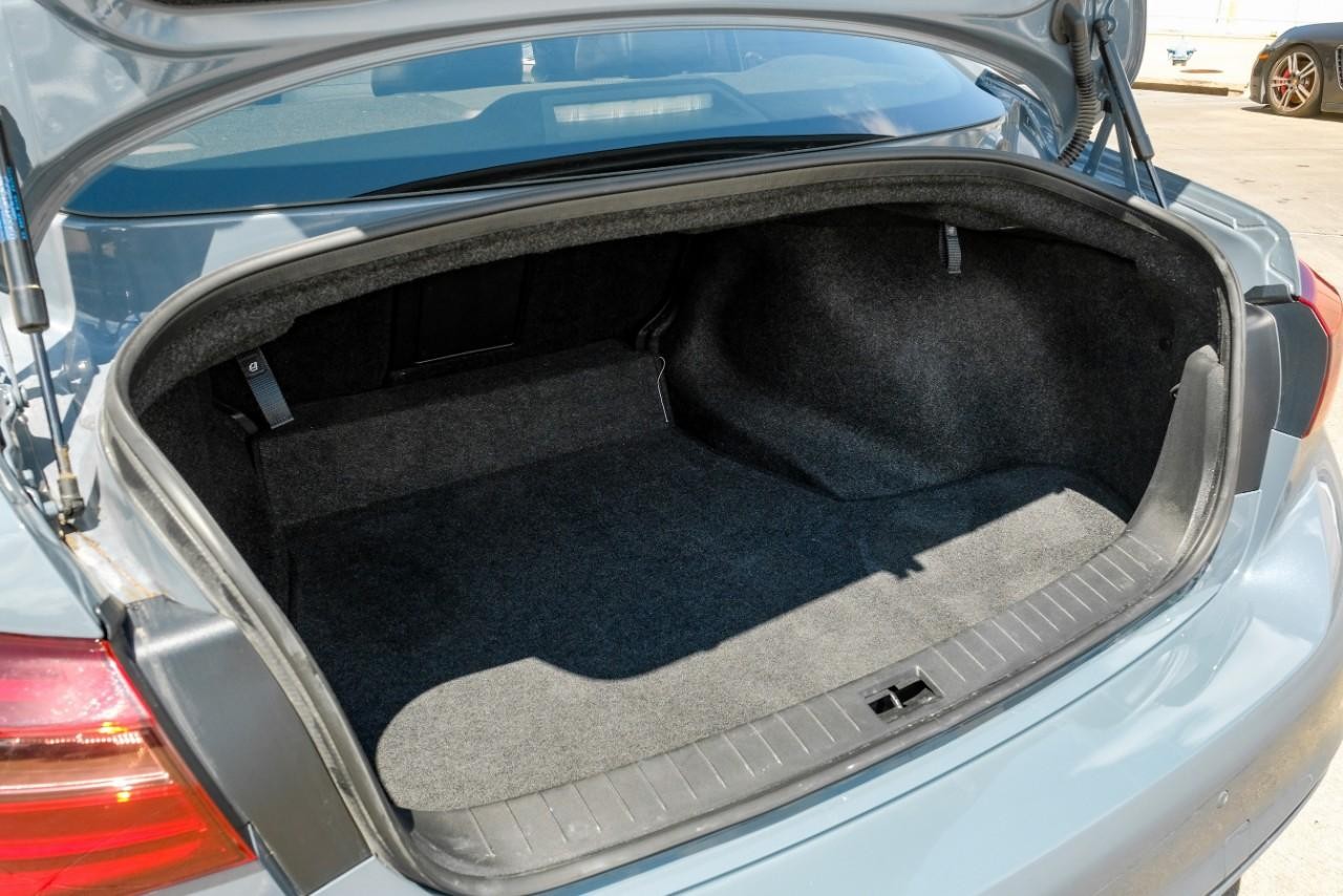 INFINITI Q50 Vehicle Main Gallery Image 45