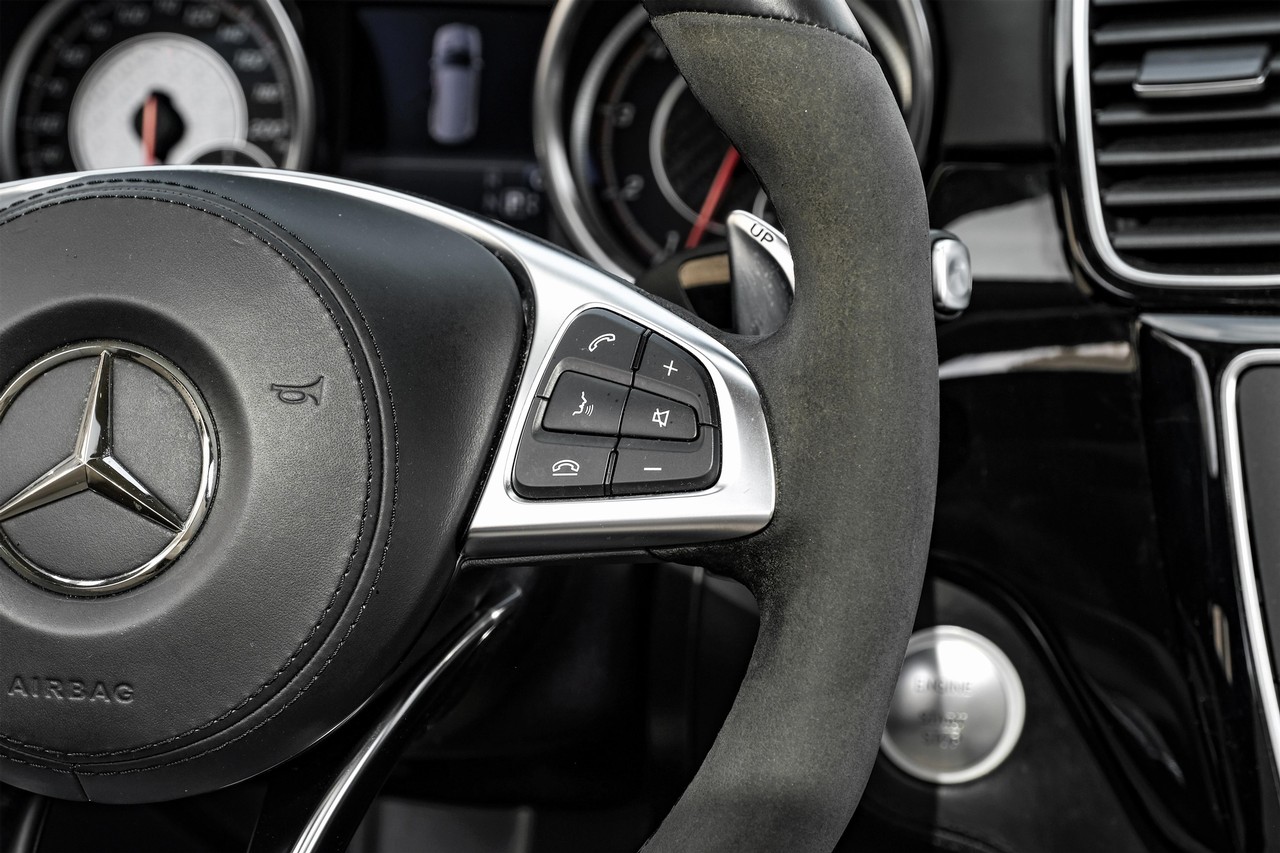 Mercedes-Benz GLS 63 AMG Vehicle Main Gallery Image 19