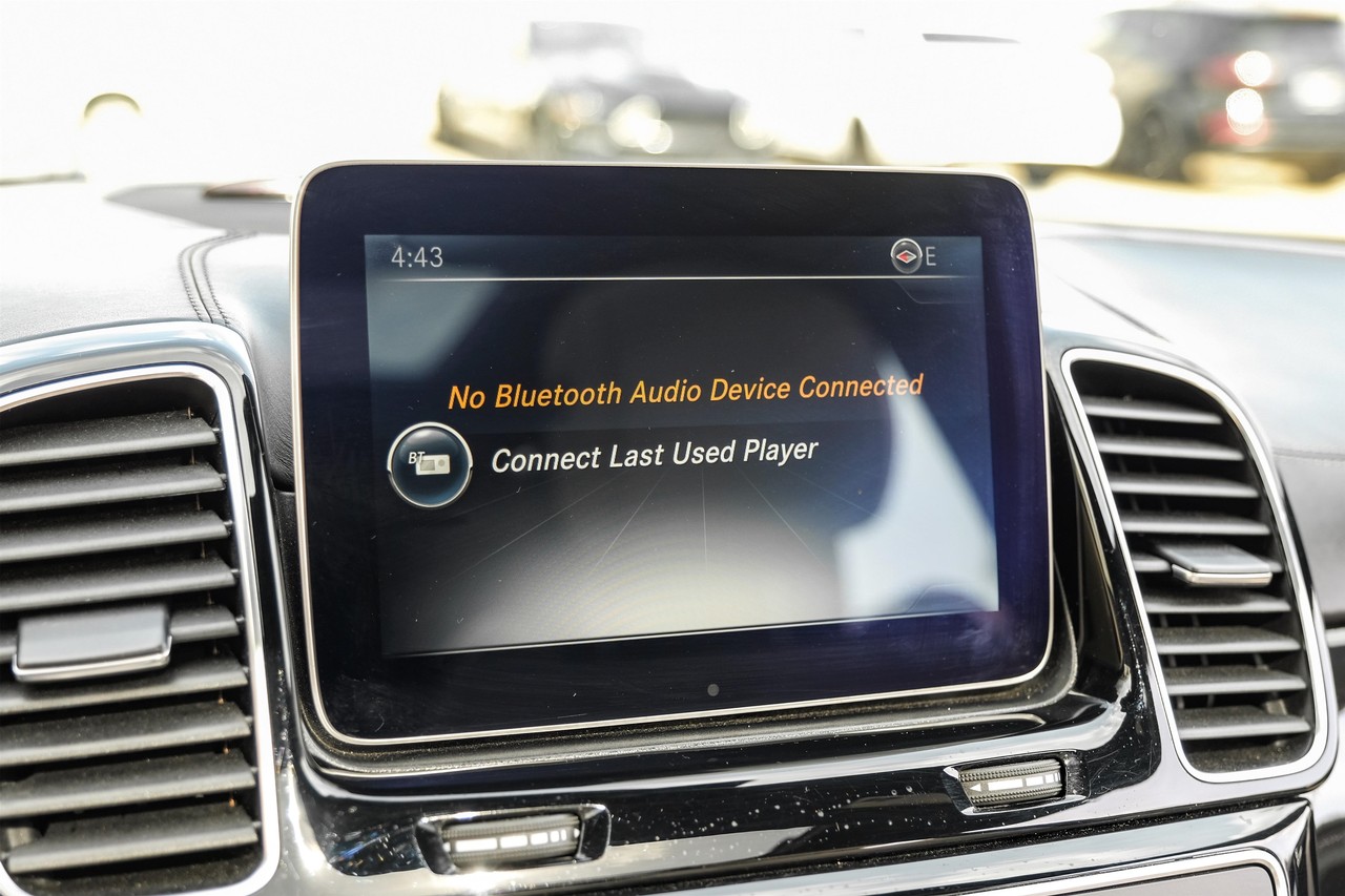Mercedes-Benz GLS 63 AMG Vehicle Main Gallery Image 32