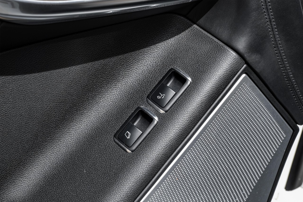 Mercedes-Benz GLS 63 AMG Vehicle Main Gallery Image 45
