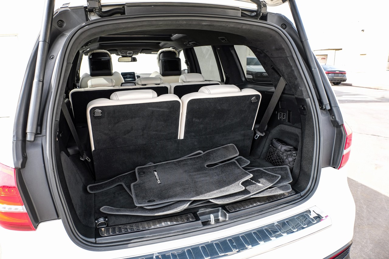 Mercedes-Benz GLS 63 AMG Vehicle Main Gallery Image 57