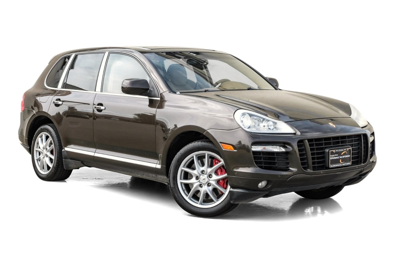 Porsche Cayenne Vehicle Main Gallery Image 07