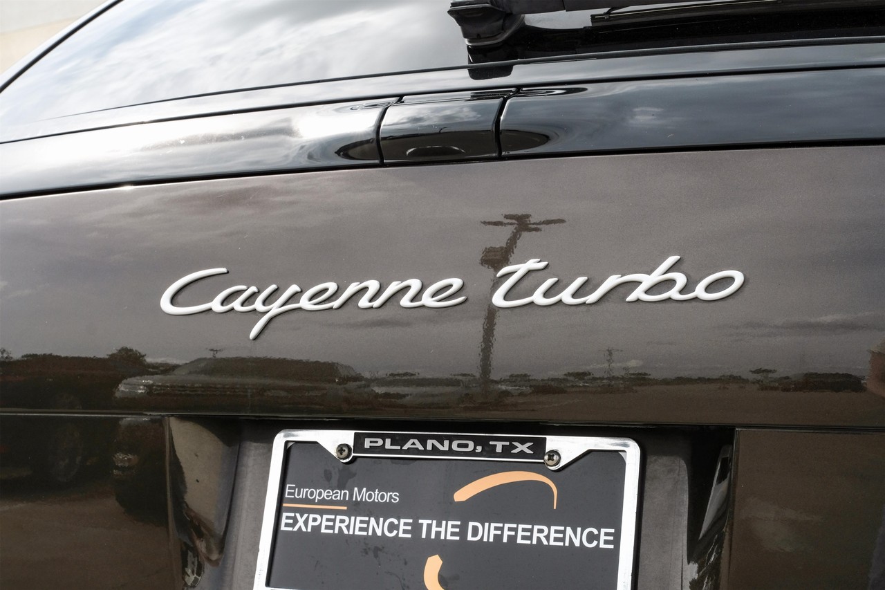 Porsche Cayenne Vehicle Main Gallery Image 53