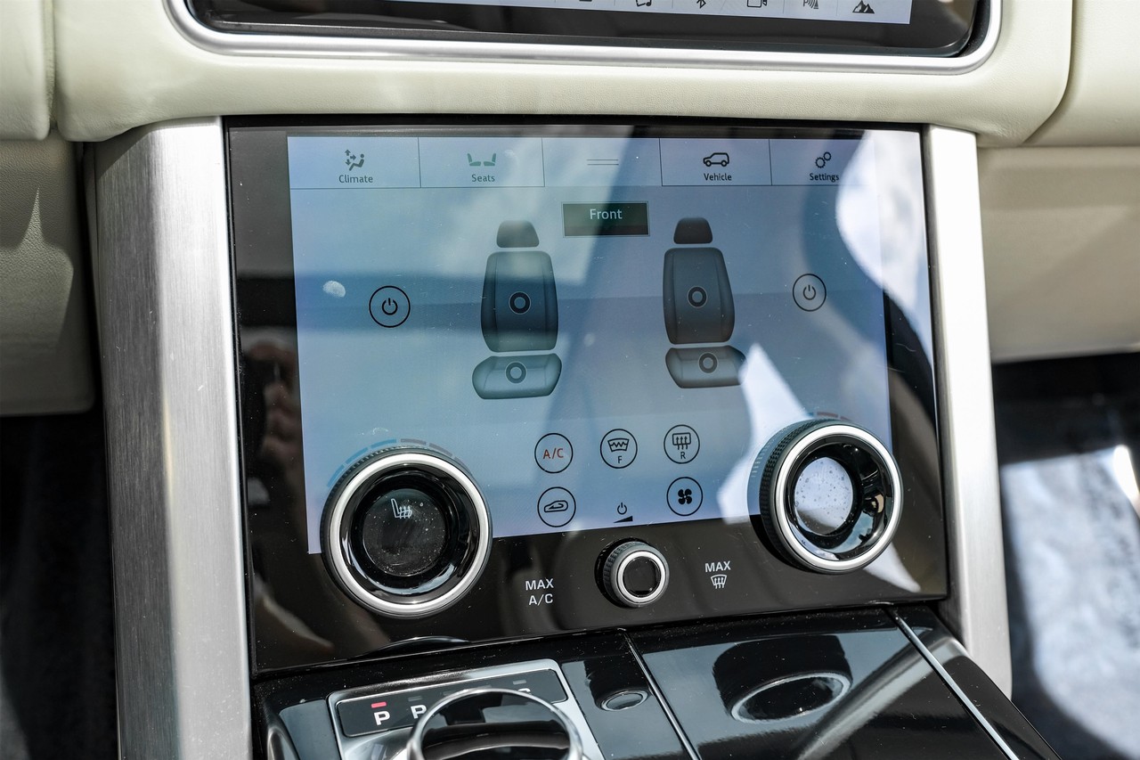 Land Rover Range Rover Vehicle Main Gallery Image 28
