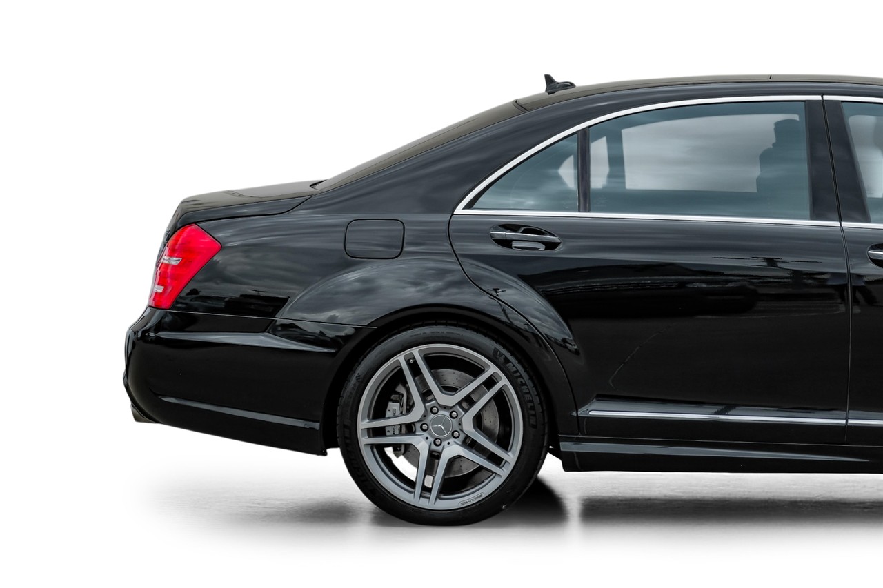 Mercedes-Benz S-Class Vehicle Main Gallery Image 08