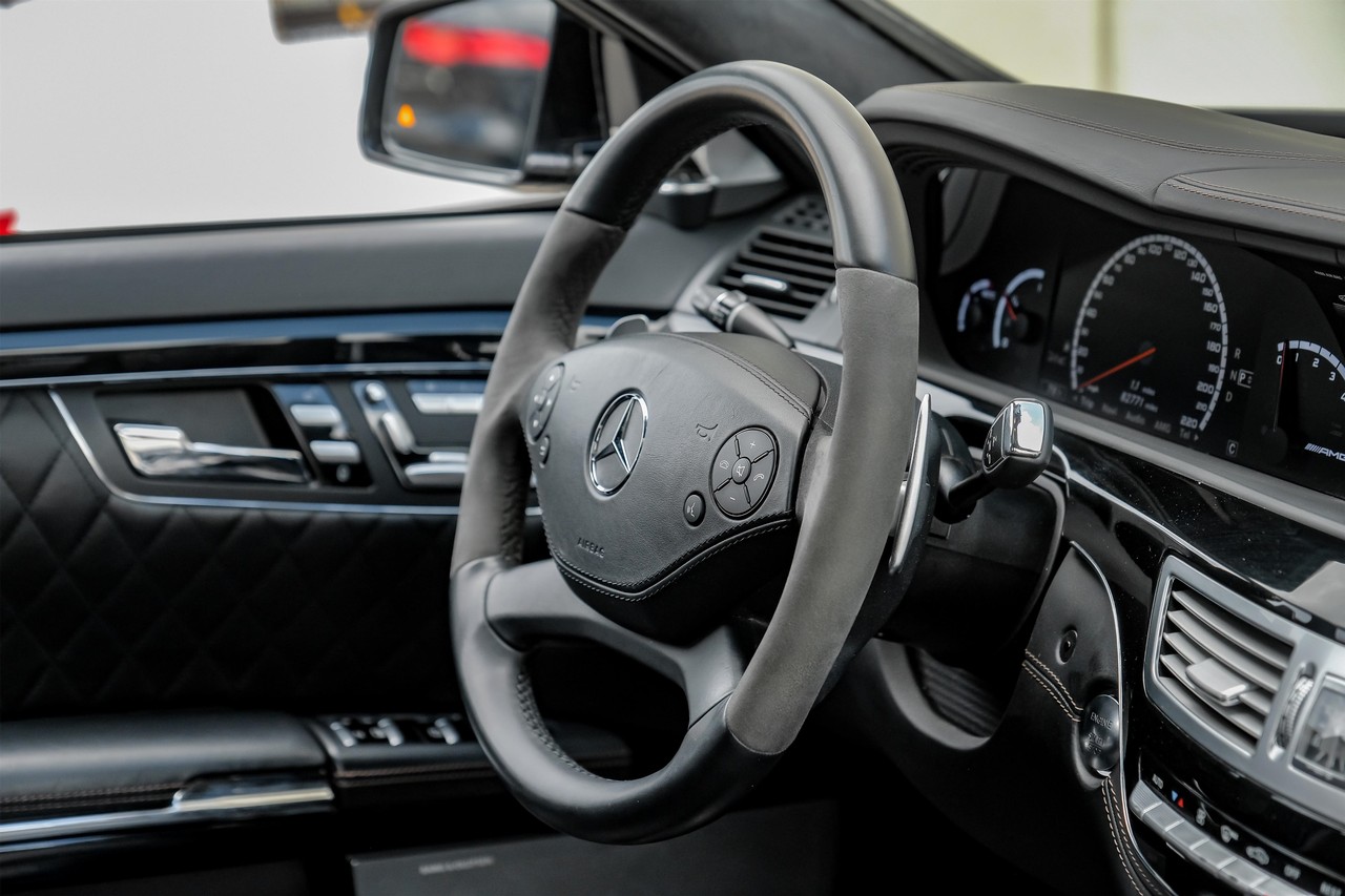Mercedes-Benz S-Class Vehicle Main Gallery Image 18