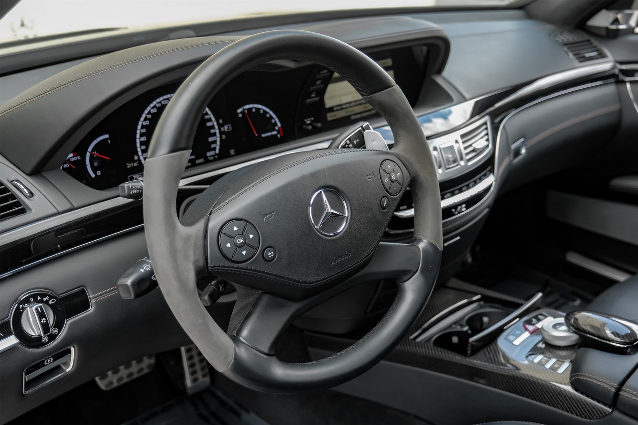 Mercedes-Benz S-Class Vehicle Main Gallery Image 19