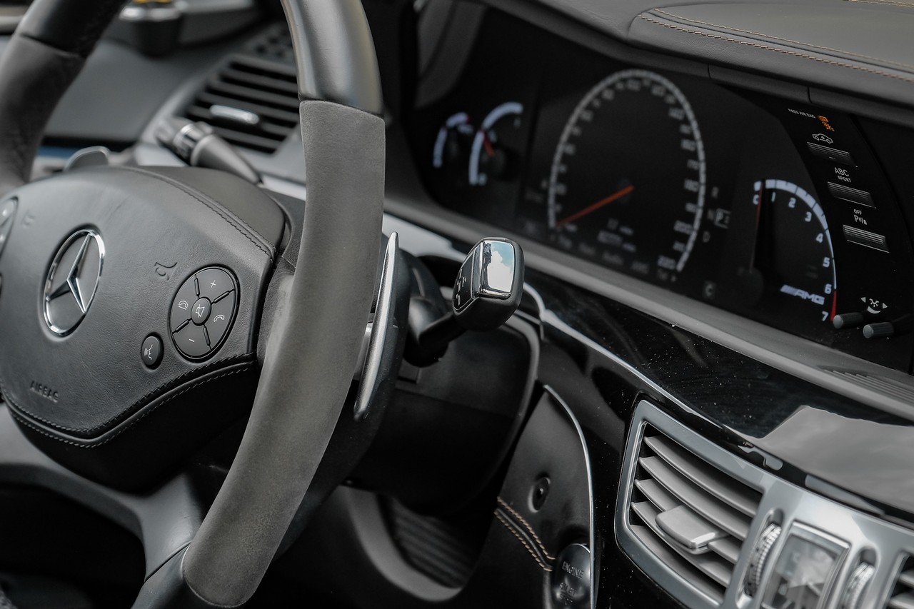 Mercedes-Benz S-Class Vehicle Main Gallery Image 22
