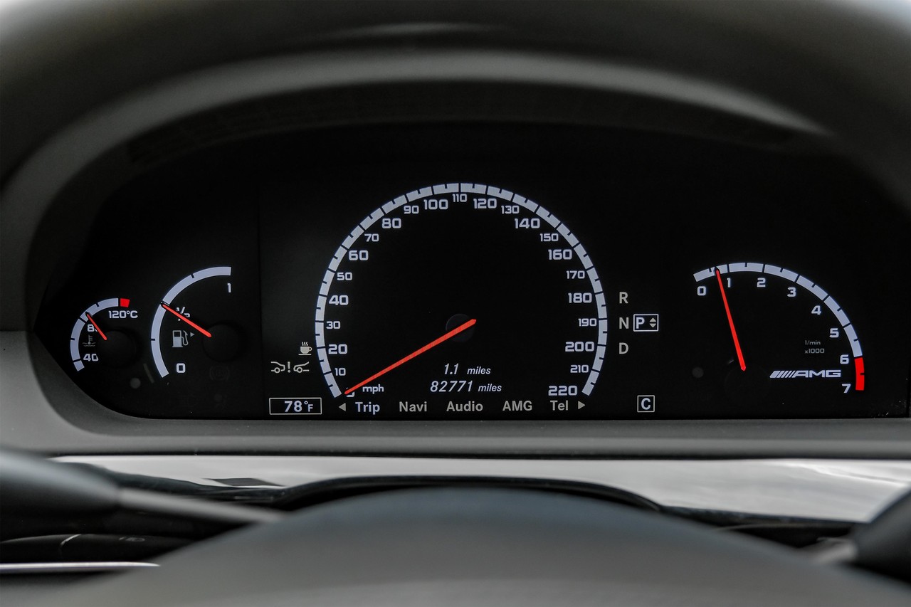 Mercedes-Benz S-Class Vehicle Main Gallery Image 24