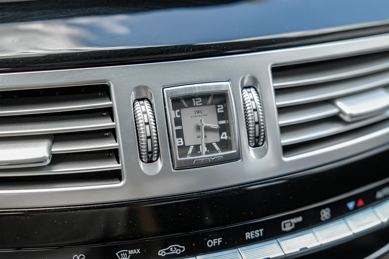 Mercedes-Benz S-Class Vehicle Main Gallery Image 30