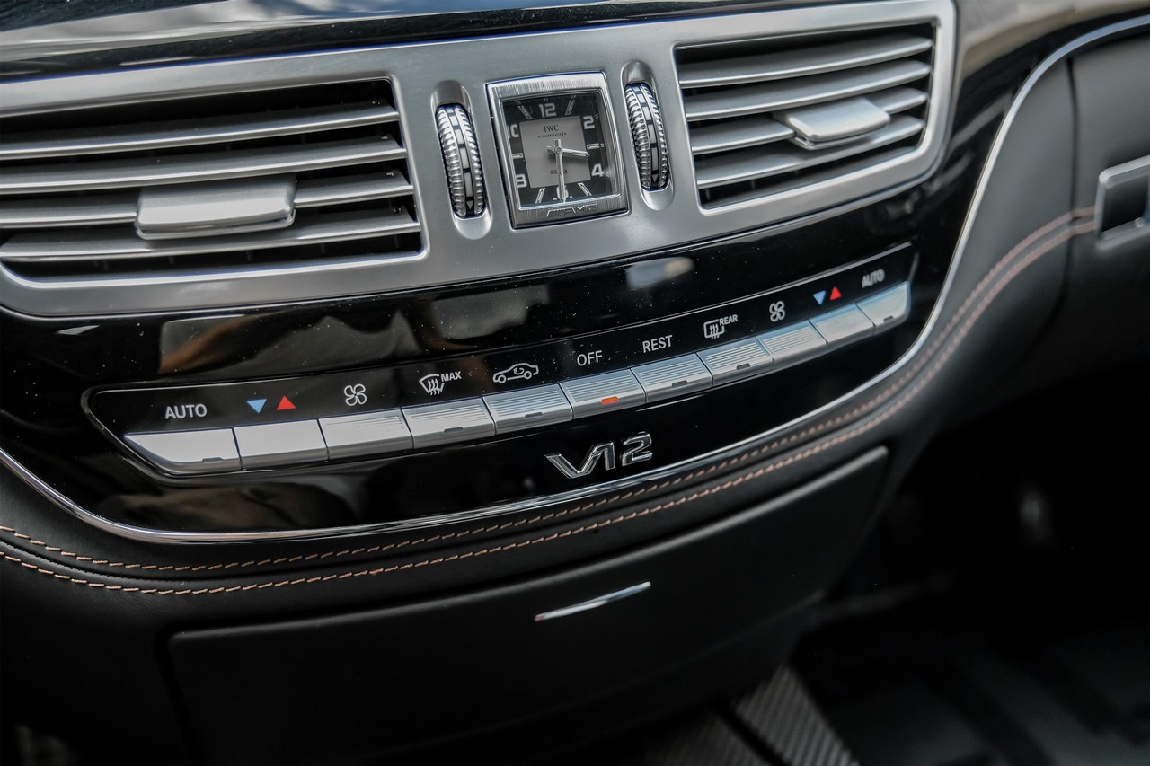 Mercedes-Benz S-Class Vehicle Main Gallery Image 31