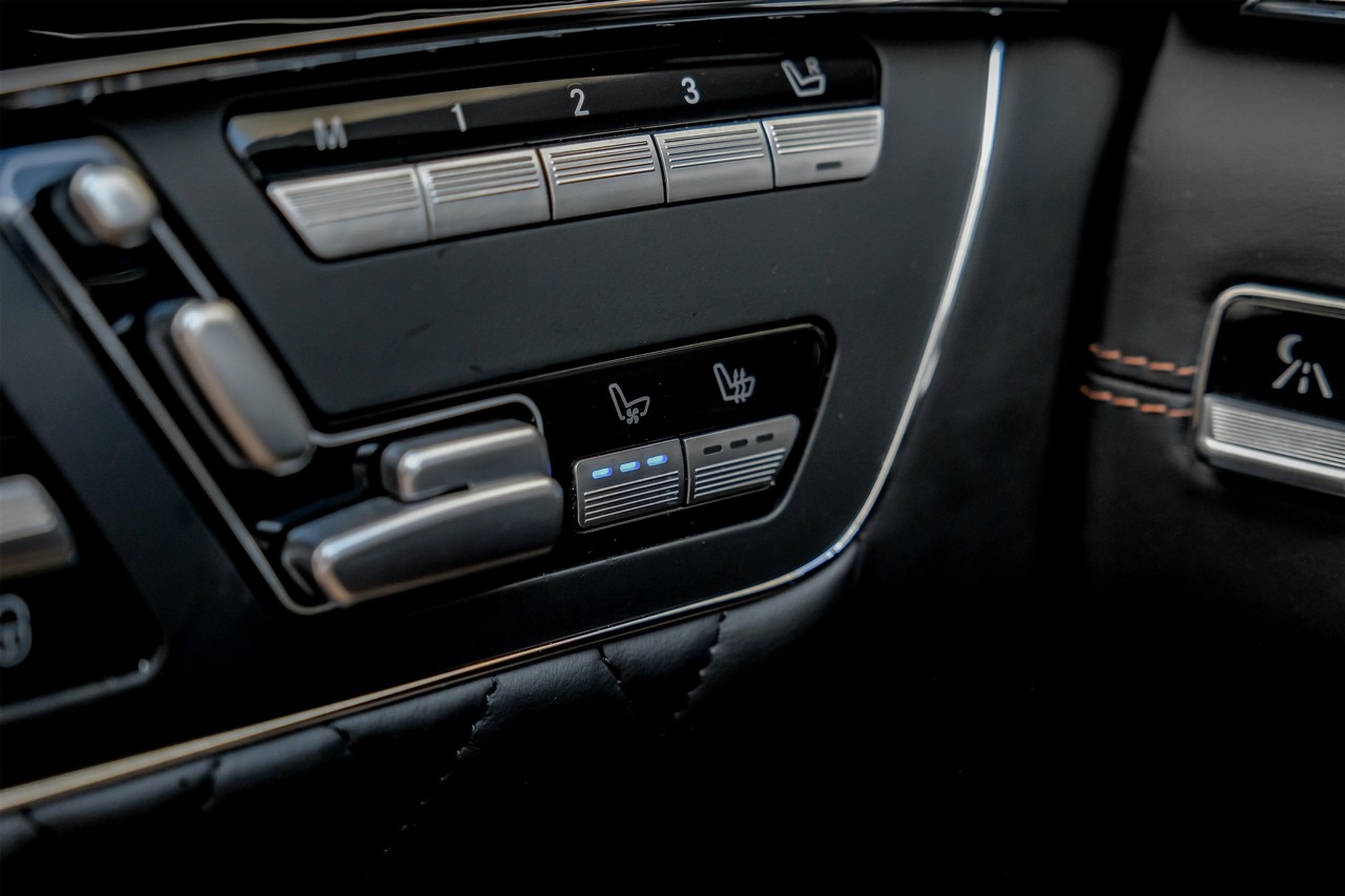 Mercedes-Benz S-Class Vehicle Main Gallery Image 45