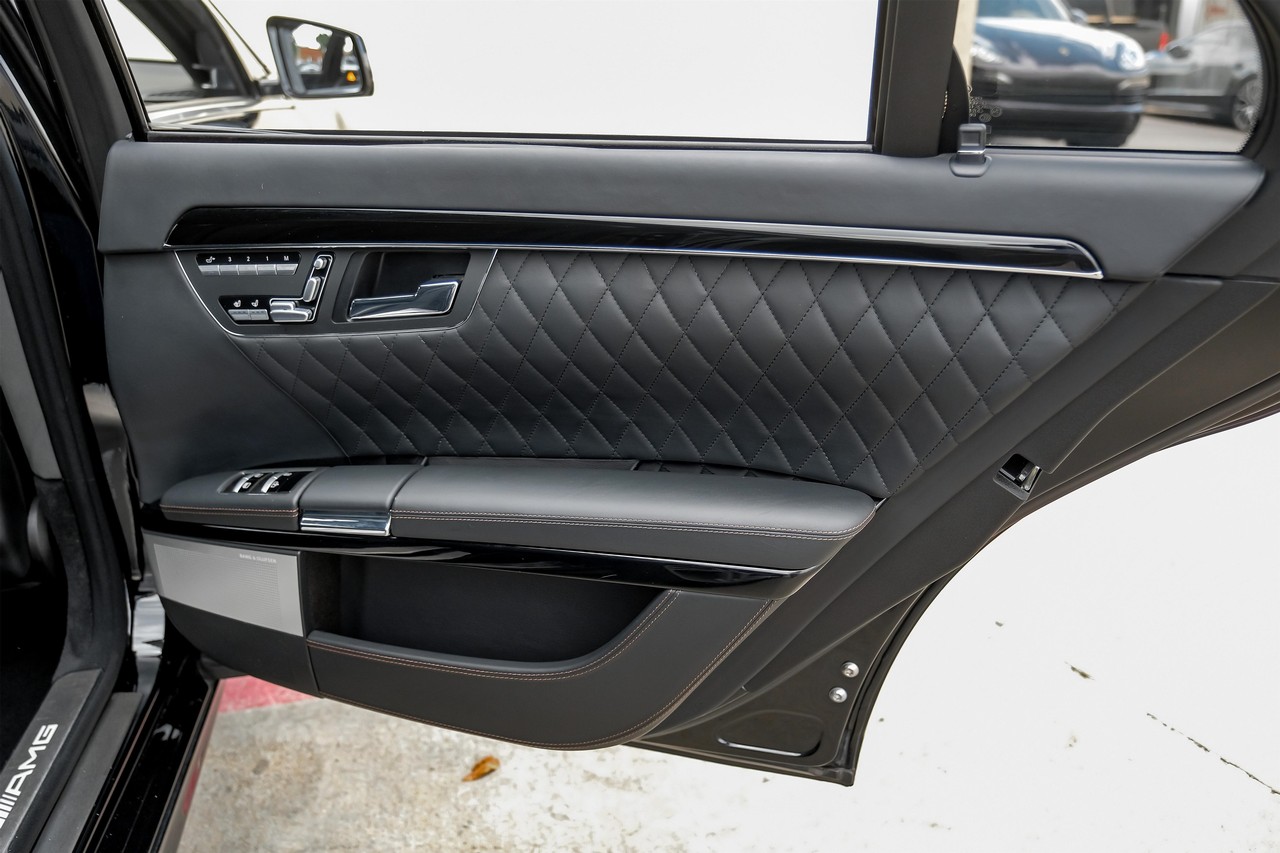 Mercedes-Benz S-Class Vehicle Main Gallery Image 49