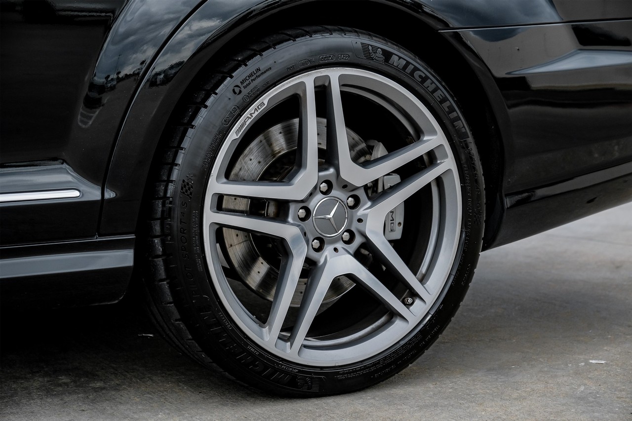 Mercedes-Benz S-Class Vehicle Main Gallery Image 59