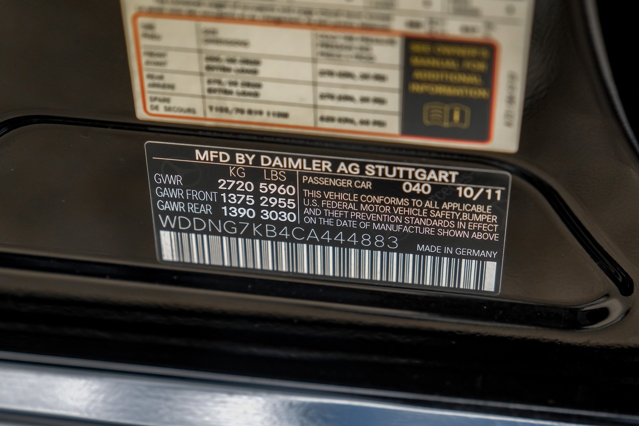Mercedes-Benz S-Class Vehicle Main Gallery Image 61