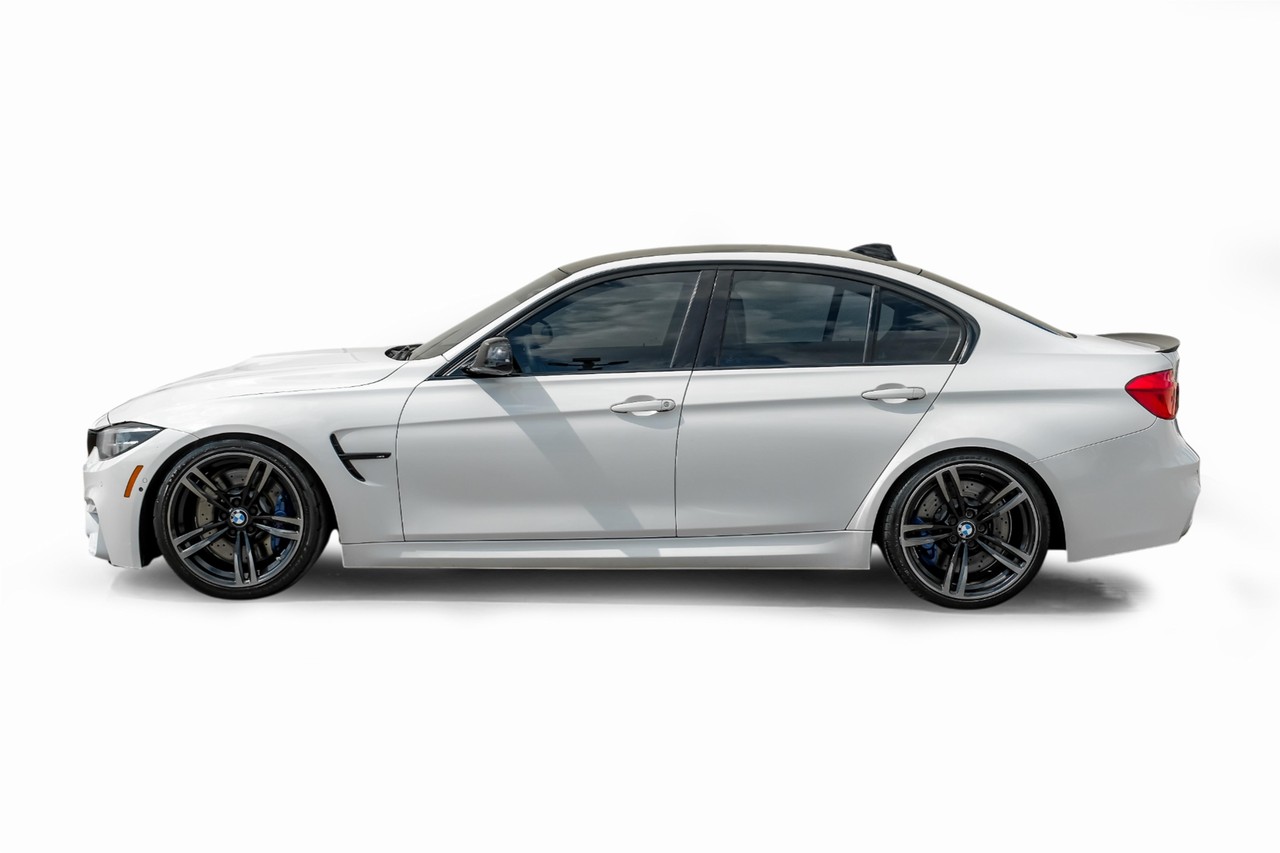 BMW M3 Vehicle Main Gallery Image 12