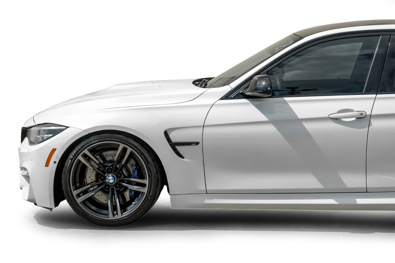 BMW M3 Vehicle Main Gallery Image 13
