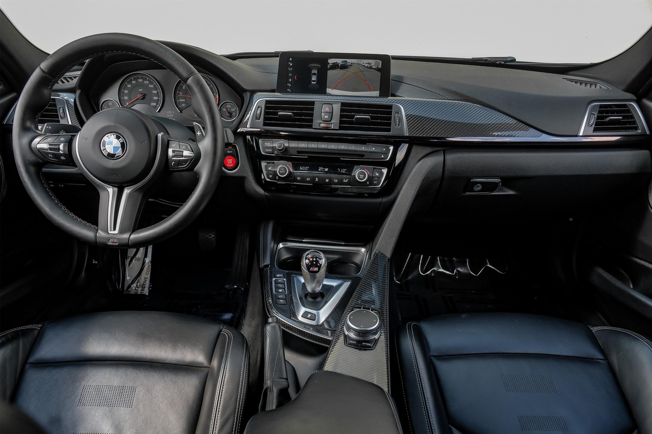 BMW M3 Vehicle Main Gallery Image 16