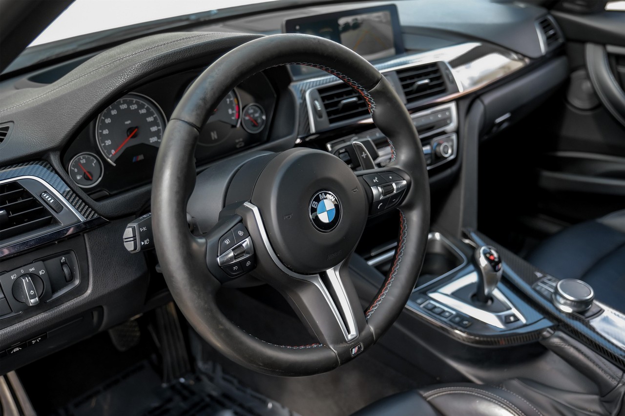 BMW M3 Vehicle Main Gallery Image 18