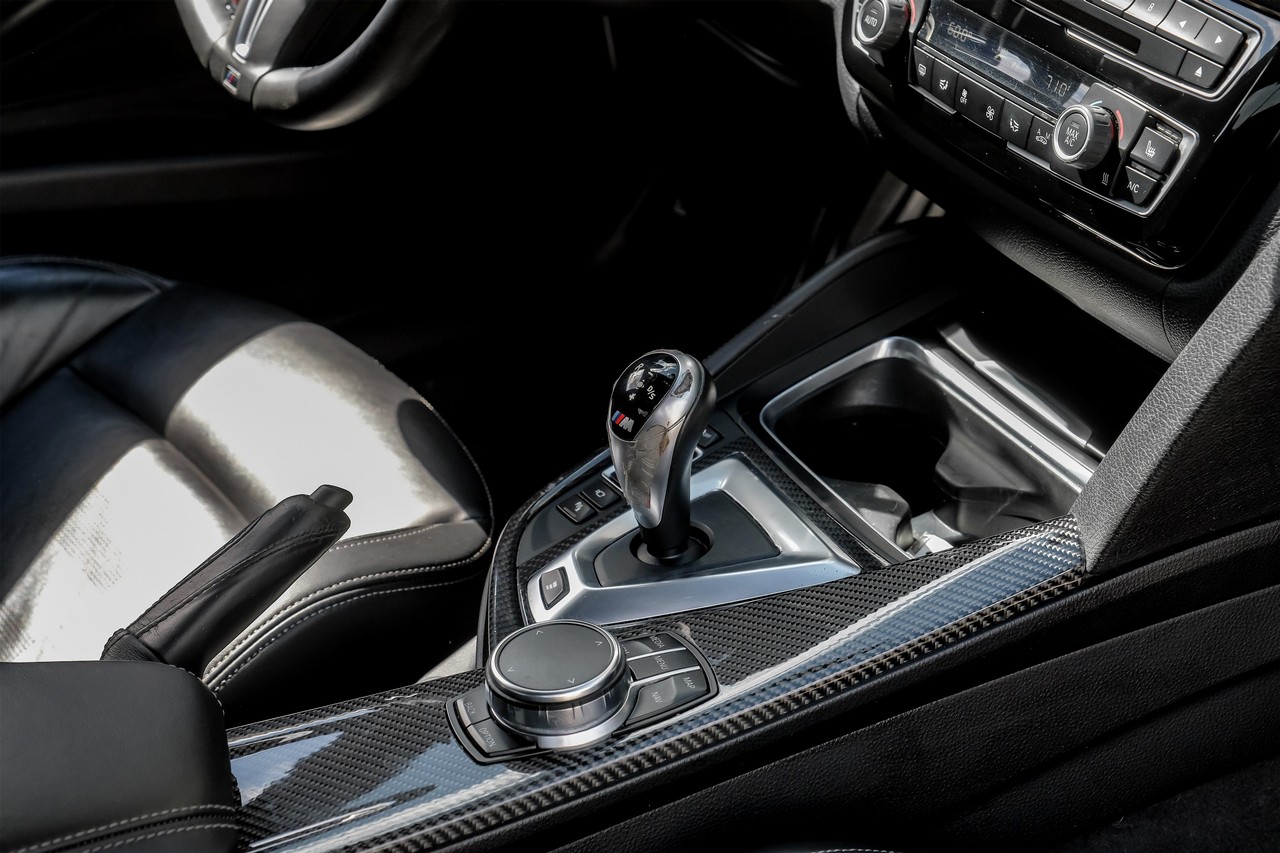 BMW M3 Vehicle Main Gallery Image 25