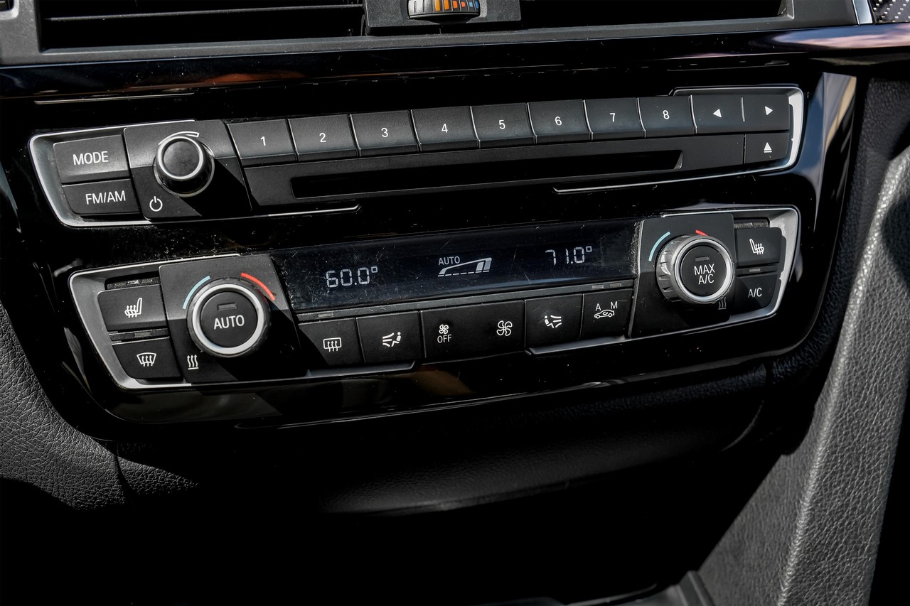 BMW M3 Vehicle Main Gallery Image 30