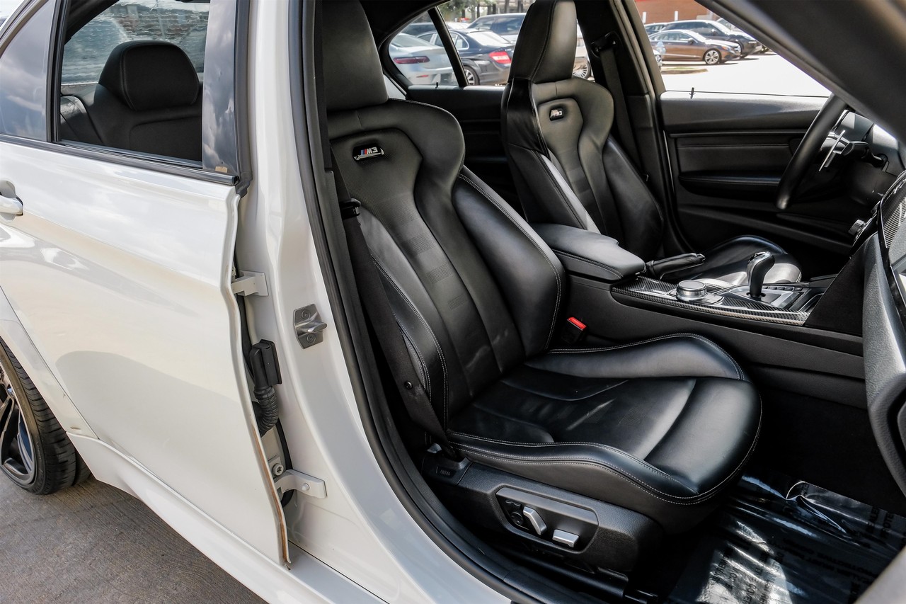 BMW M3 Vehicle Main Gallery Image 37