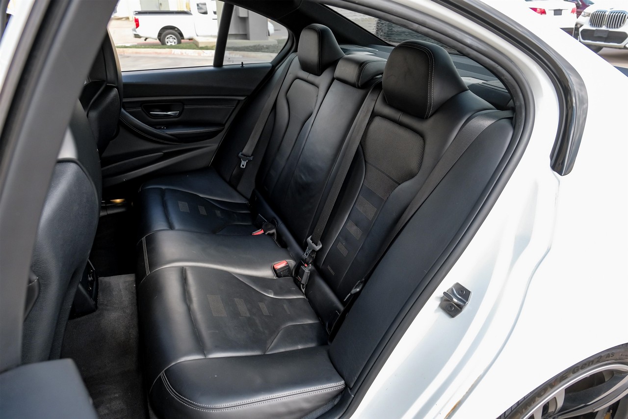 BMW M3 Vehicle Main Gallery Image 41