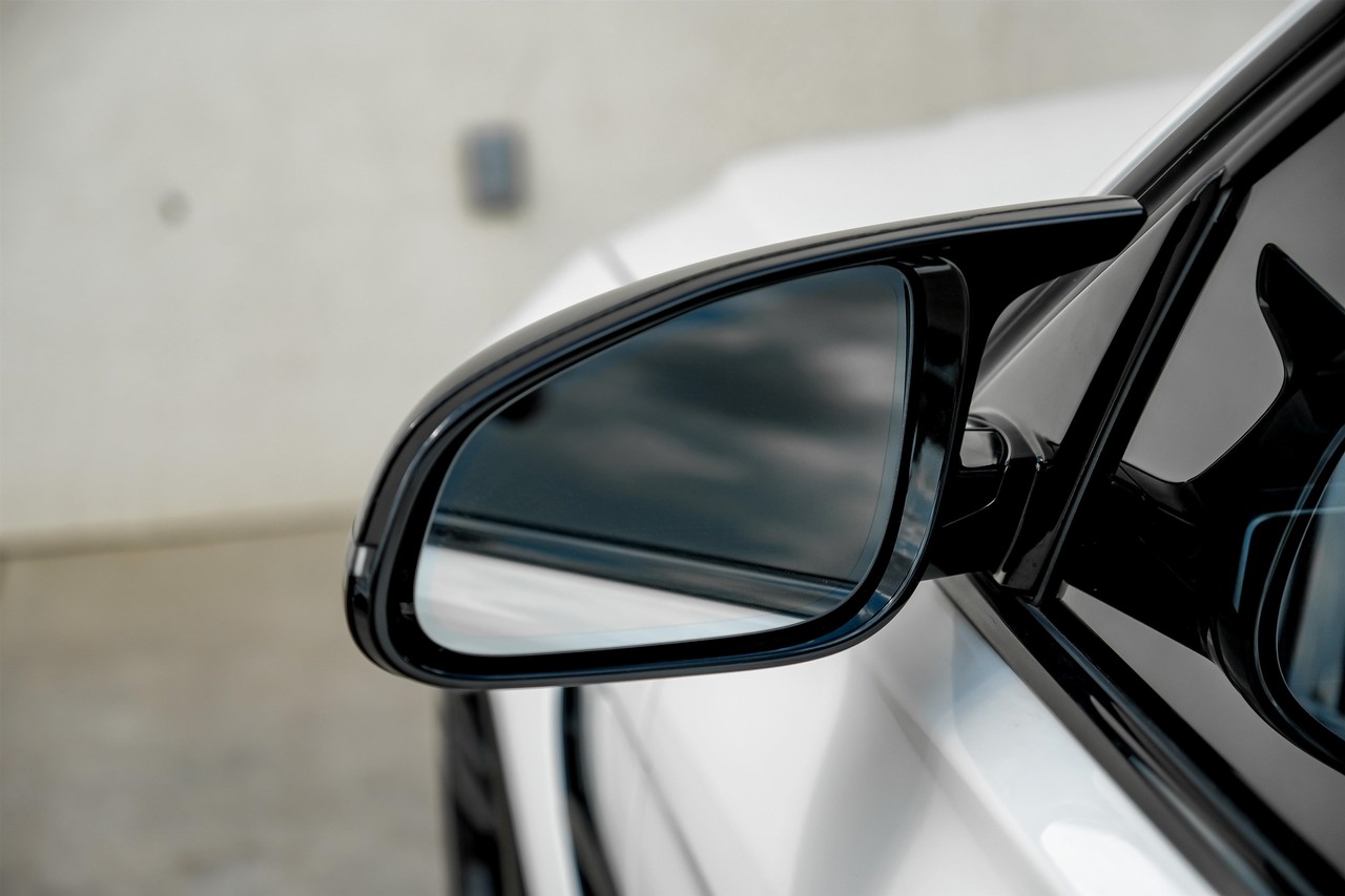 BMW M3 Vehicle Main Gallery Image 42