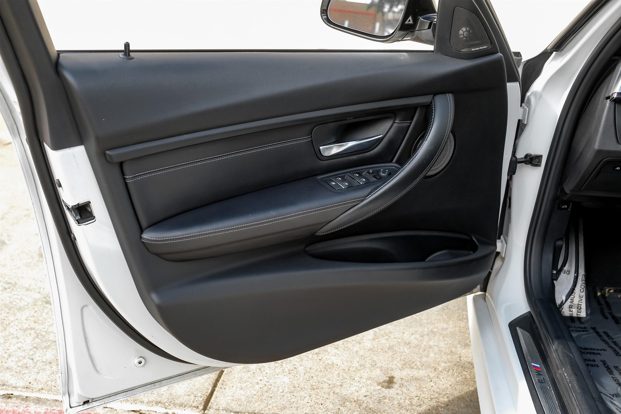 BMW M3 Vehicle Main Gallery Image 44