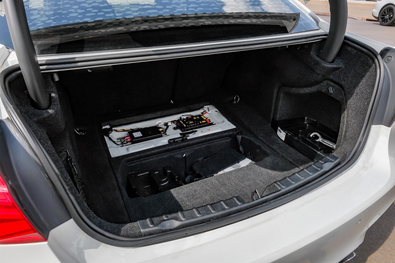 BMW M3 Vehicle Main Gallery Image 52