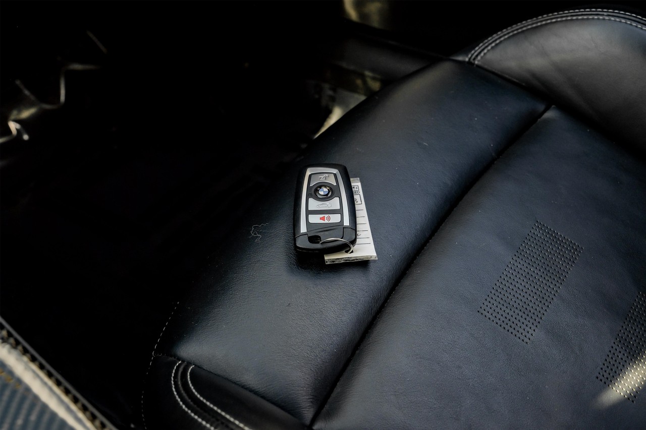 BMW M3 Vehicle Main Gallery Image 57