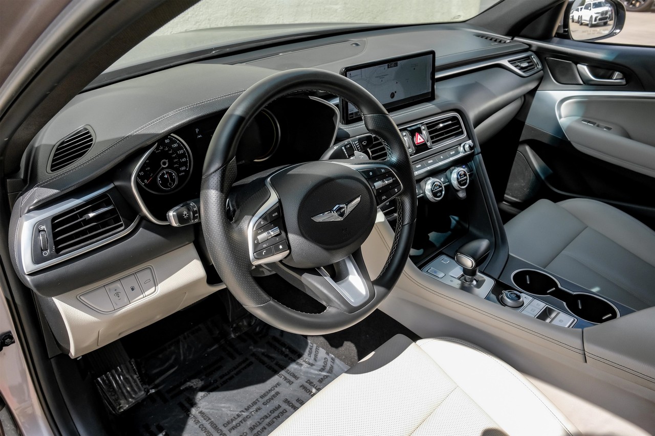 Genesis G70 Vehicle Main Gallery Image 03